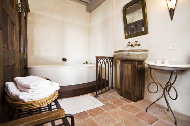 salle de bain dans hébergement de charme en chambre d'Hôtes en Auvergne