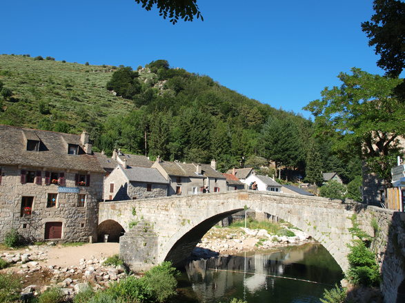 randonnée en liberté en Occitanie avec Aluna voyages