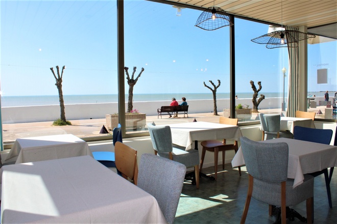 Terrasse  hôtel le rivage