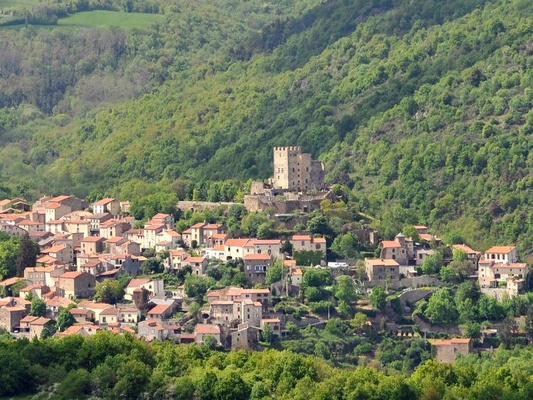 Découverte des volcans d'Auvergne au Chastel Montaigu