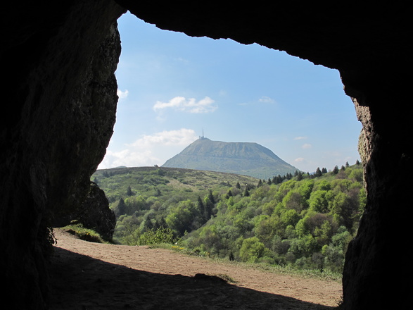 Puy de Dôme dans le Parc Naturel régional des Volcans d'Auvergne