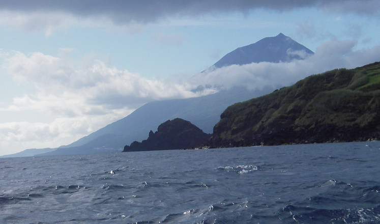 Hikes in the Azores with Aluna Voyages