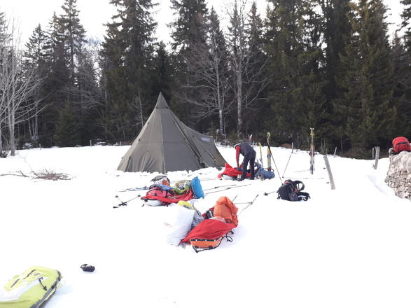 Aluna Voyages en  Raid nordique Jura a ski