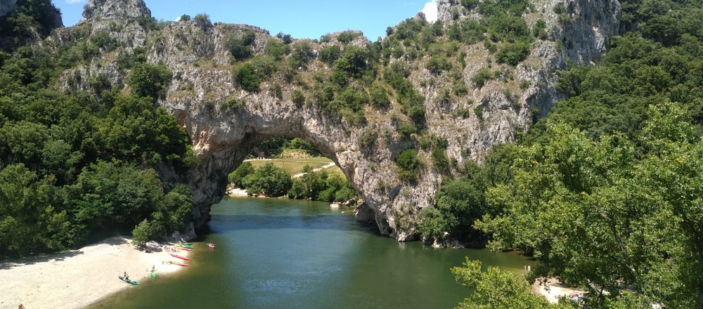 rando gorges de l'Ardèche vallon pot d'arc