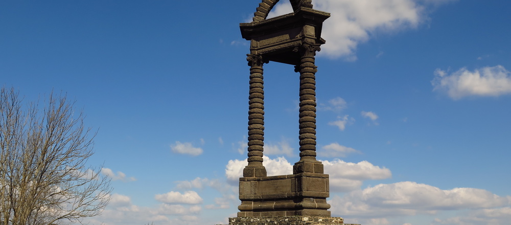 Monument Gergovie séjour Mont D'Arverne Auvergne