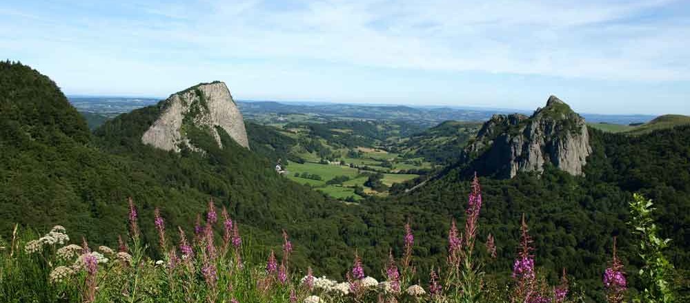 hiking in France with Aluna voyages