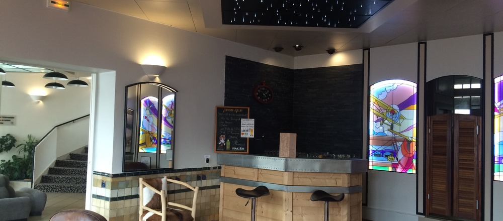 Bar Hotel