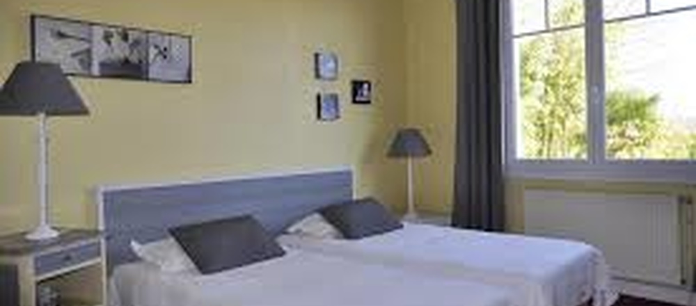 Chambre hôtel le grain de sable à Ares