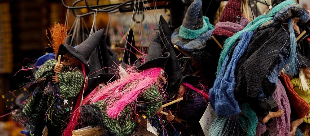 Marionettes de sorcières d' Alsace