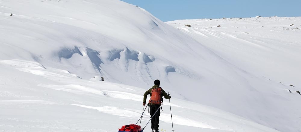 raid hivernal en raquettes à neige en Auvergne avec Aluna Voyages