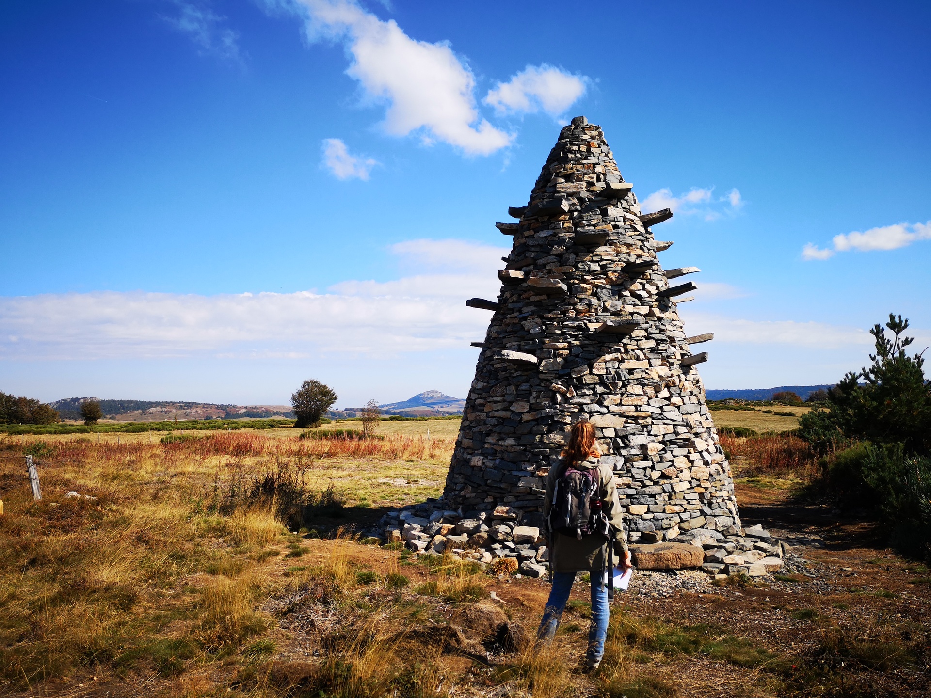 Formulaire de réservation - Randonnée guidée : Partage des eaux et GR7 des Monts d'Ardèche | Aluna Voyages