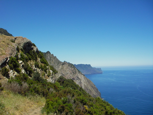 Self guided hiking in Madeira island with Aluna Voyages