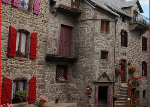 Hiking and Heritage on the Auvergne Volcanoes